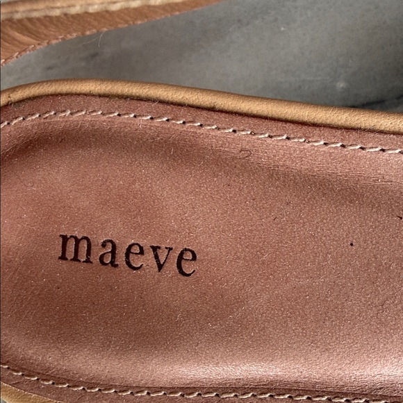 MAEVE BY ANTHROPOLOGIE

Maeve Floral Slingback kitten Heels - Picture 3 of 7